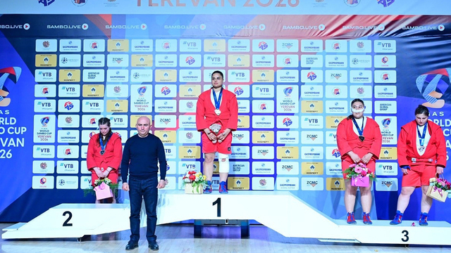 Калининградская самбистка победила украинскую соперницу за 53 секунды