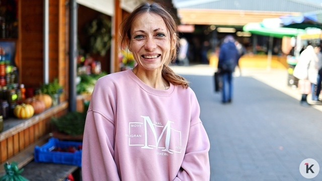 «Глаза светятся, помолодел»: продавщица, помогающая больному бездомному, благодарит читателей «Клопс»   