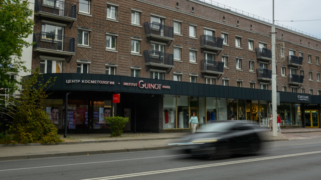 Вниманию пассажиров: остановку загородных маршрутов на ул. Театральной перенесли (схема)