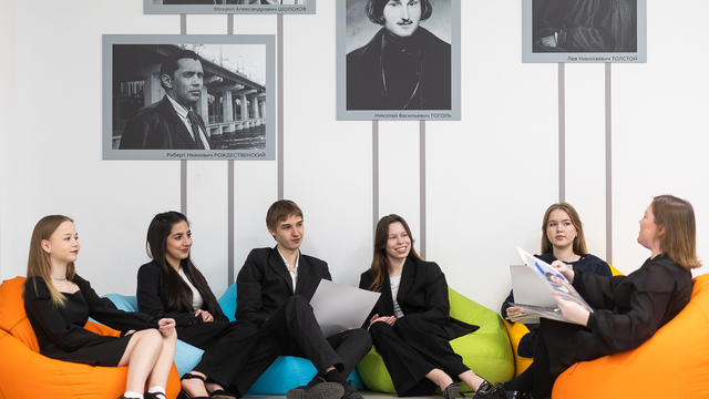 В калининградской школе №50 общение на равных и по своим интересам помогает ученикам развиваться