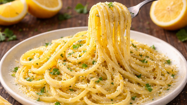 Макароны, лишившие мужа дара речи: как с помощью лимона сделать пасту ресторанного уровня 