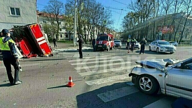 Смерть у дома на Банковской и крупное ДТП с пожарной машиной: 8 событий, которые обсуждали в выходные 