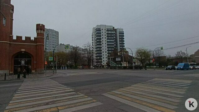 У Королевских ворот изменили работу светофора, водители жалуются на пробки