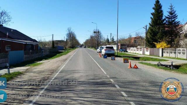Не уступил дорогу: в Гурьевском районе машина сбила велосипедистку