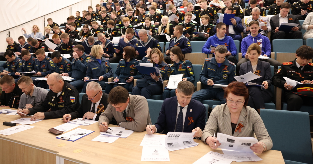 «Единая Россия» провела «Диктант Победы» в Калининградской области — Кропоткин - Клопс - новости Калининград
