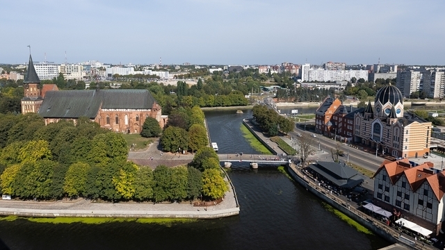 Застройка острова Канта может привести к утрате Кафедрального собора, заявил его директор   