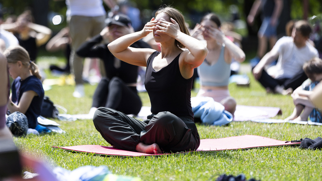 Праздник пожарных, йога и творческие встречи: подборка бесплатных мероприятий на короткую рабочую неделю