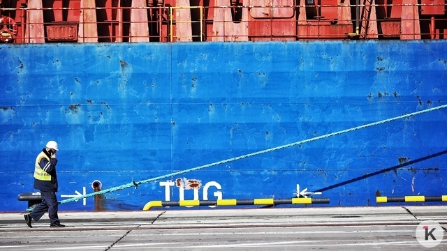 Областные власти настаивают на изменении механизма субсидий на морские грузоперевозки  