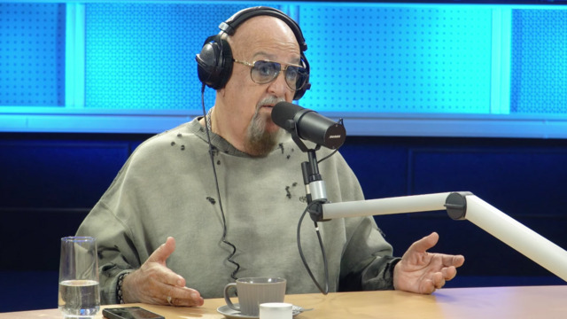 Михаил Шуфутинский описал своё отношение к песням SHAMAN с помощью анекдота