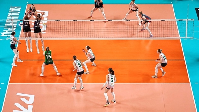 Калининградский «Локомотив» расстался со своей связующей 