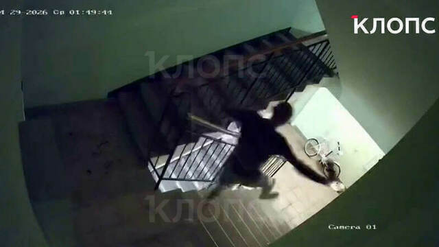 «Он сутки избивал девушку»: жители калининградской высотки рассказали о неадеквате, залившем подъезд кровью (видео)   