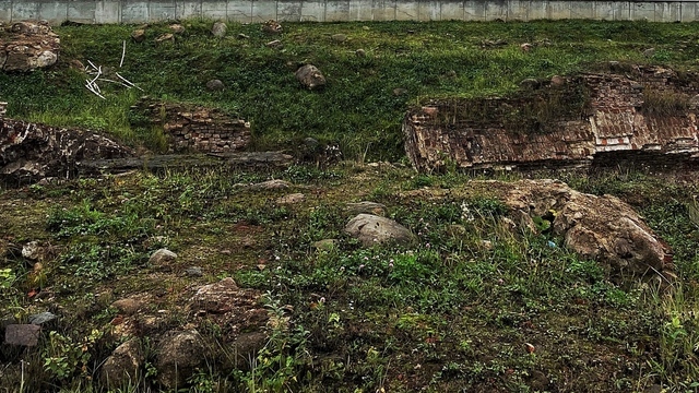 При проектировании центра «Россия» не планируется раскапывать подвалы Королевского замка  