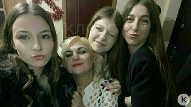 «Эмилия парализована, она в тяжёлой депрессии»: что известно о состоянии трёх сестёр, разбившихся на Приморском кольце   