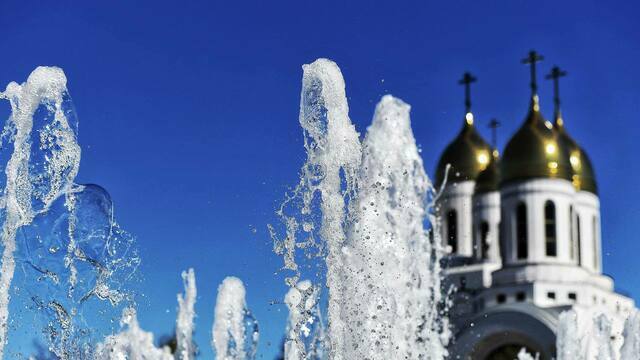 Фонтаны снова в деле: как ожил центр Калининграда - в ярких кадрах