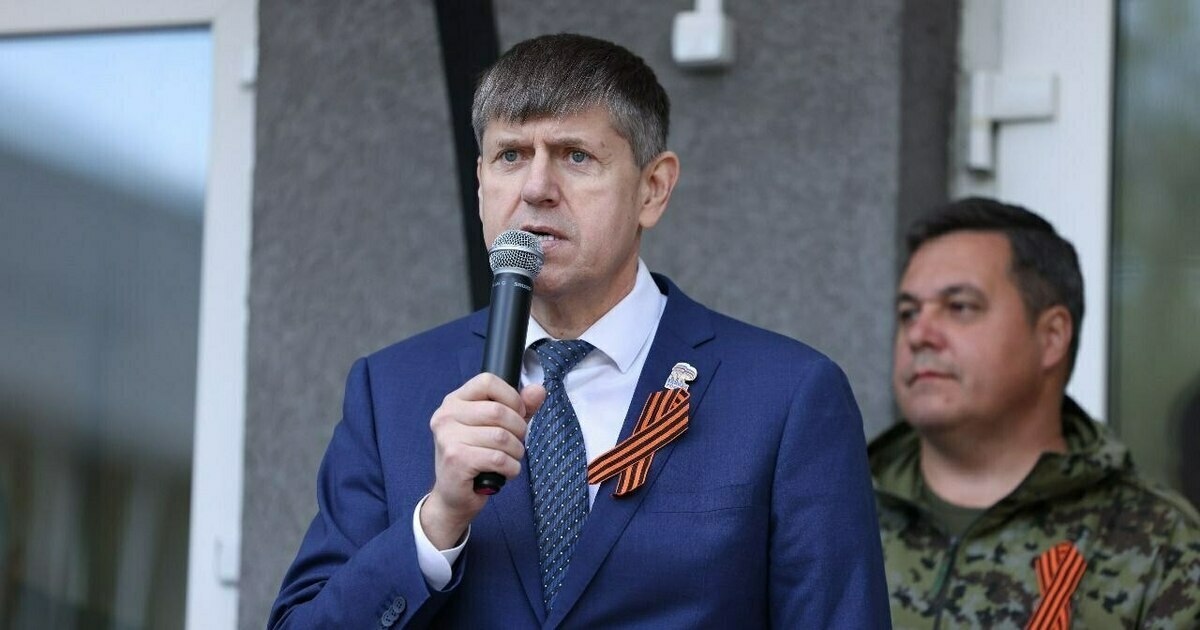 Музей лицея №17 пополнился фрагментами штурмовика Ил-2, найденного поисковиками — Кропоткин - Клопс - новости Калининград