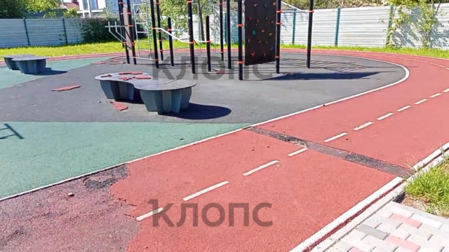 Власти намерены найти вандалов, разрушивших спортплощадку на Северной горе 