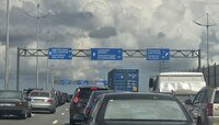 Зад машины всмятку: перед въездом в Гурьевск собралась пробка из-за ДТП (видео)