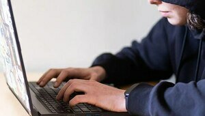 В Балтийске председатель СНТ устроил разнос в общем чате и поплатился рублём