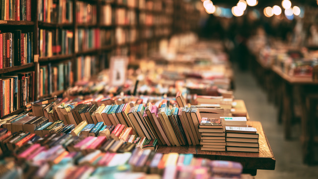 Закупиться книгами и пообщаться с писателями: 5 мероприятий выходных для истинных книголюбов