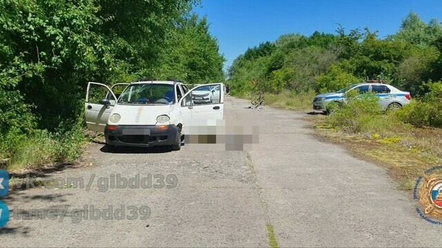 На Балткосе машина вылетела с дороги, водитель погиб