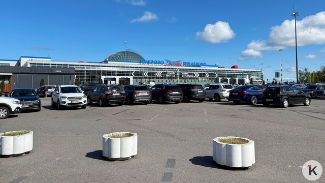 В Храброво таксистов заставили ждать заказы на небольших пятачках, начались конфликты