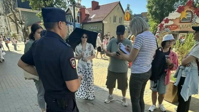 Экскурсии без документов: в Зеленоградске задержали «серых» гидов
