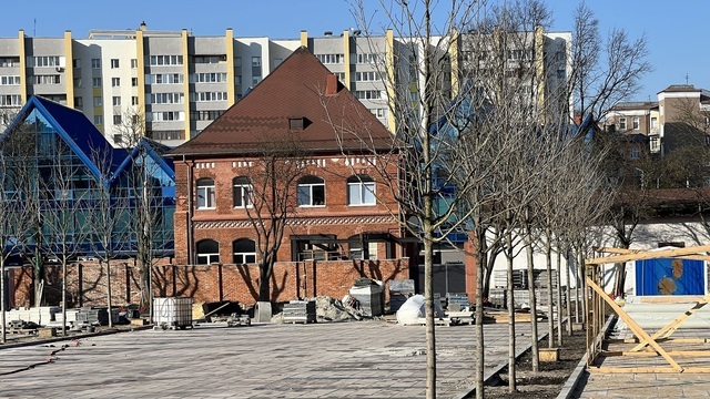  Парковку у «Юности» в Калининграде откроют к Дню города