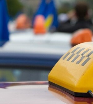 В Калининграде на фоне жары и топливного ажиотажа подскочили цены на такси