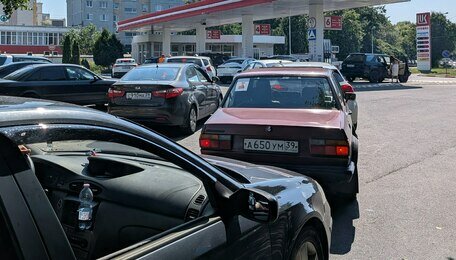 «1 700 человек проходят каждый день»: операторы АЗС — о ситуации на калининградских заправках
