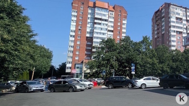 Калининградцам объяснили, грозит ли штраф за остановку под знаком в очереди на АЗС