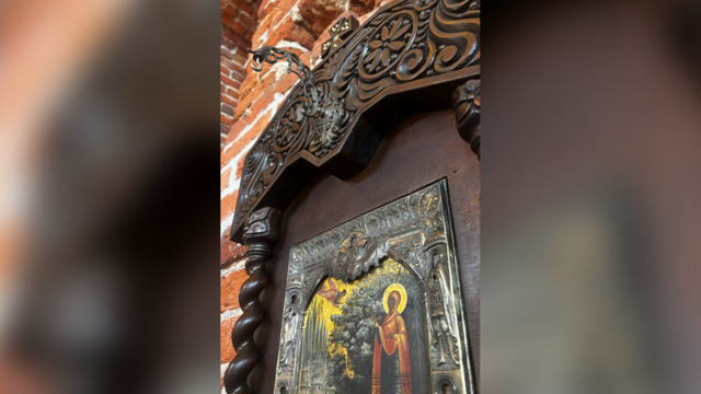 Более сотни старинных икон: в кирхе Железнодорожного открылась первая выставка (фото) 