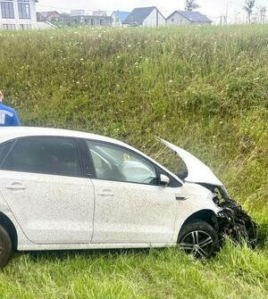 Под Калининградом шестилетняя девочка вылетела из съехавшей в кювет машины: ребёнок в реанимации   