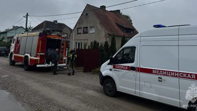 В Черняховском округе пожарные приехали тушить горящий дом и нашли внутри тело мужчины 
