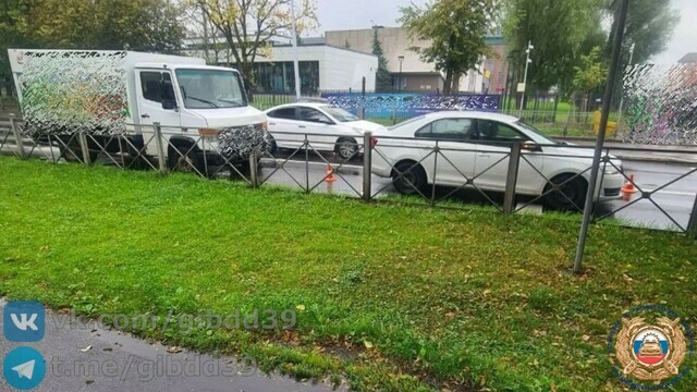 На Невского столкнулись два автомобиля, один человек в больнице