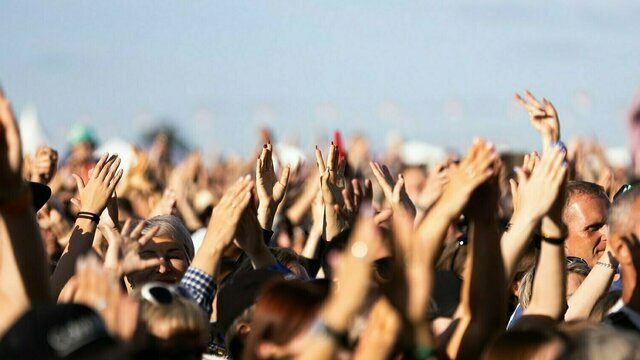 Угощения, барабаны и лазерное шоу: в выходные на побережье Балтийского моря отметят сдвоенный праздник
