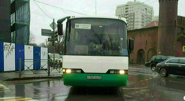 Жителям посёлков под Калининградом приходится добираться до города автостопом из-за проблем с автобусом