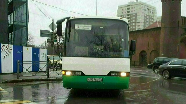 Жителям посёлков под Калининградом приходится добираться до города автостопом из-за проблем с автобусом