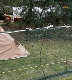 На Витланде владельцы палаток огородили их забором и сдают отдыхающим (фото, видео)   