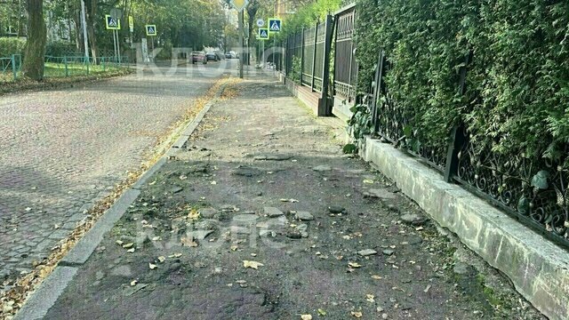 Губернатор пробежался по Коммунальной и нашёл «яму на яме»