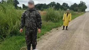 Двое мужчин заблудились в лесу под Правдинском и попали в болото  