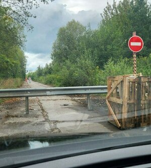 Бетонные блоки вместо дороги: в Калининграде закрыли один из выездов на окружную