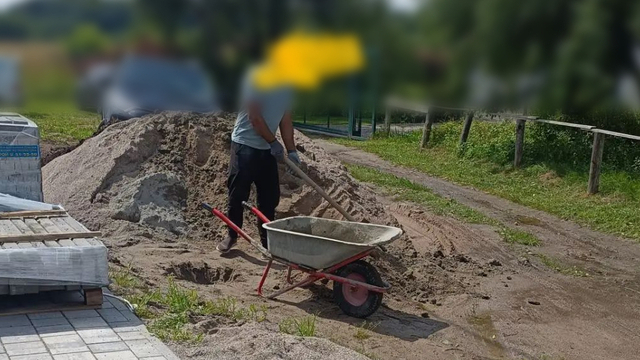 «Устали жить в помойке»: жена обвиняемого в избиении соседа — о затяжном конфликте в посёлке под Зеленоградском  