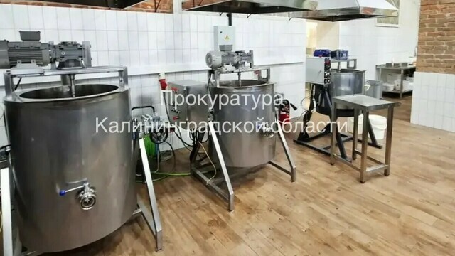 В Немане прокуратура требует 300 тысяч рублей для работницы, травмировавшей руку на производстве