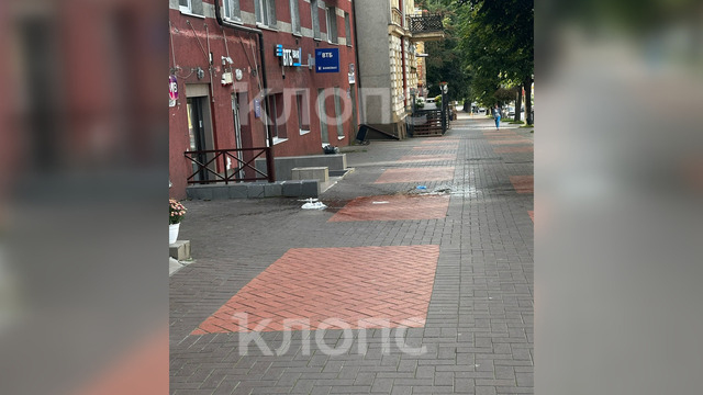 «Целились в людей»: в Черняховске дети повадились сбрасывать на голову прохожим пакеты с водой (фото)   