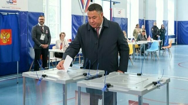 Полпред президента Игорь Руденя отдал голос на выборах в Госдуму