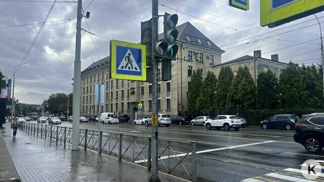 Водители тормозят на зелёный: что случилось со светофором на Советском  