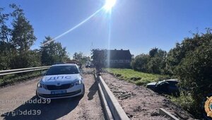 На дороге Полесск — Головкино легковушка снесла ограждение и вылетела в кювет: водитель погиб