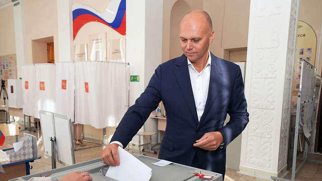 Губернатора признали депутатом: областное  Заксобрание поделили между партиями