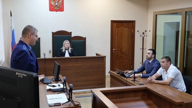 Суд отправил под стражу обвиняемого по уголовной статье директора Куршской косы
