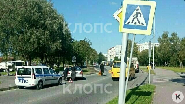 Метрах в десяти валялся мотоцикл: очевидец — о ДТП в Калининграде, где байкер врезался в легковушку (фото, видео) 